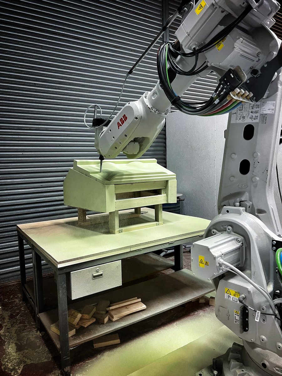 activrightbrain's tweet photo. The ‘new’ #AustinArrow may look like a replica, but this vehicle has its sights set on #innovation rather than restoration. With a full #EV drivetrain, dials, controls, materials & specification evolving on an hourly basis, this is all about the future
#Austin #cars #IoT #design https://t.co/Yj8tEKqMGS