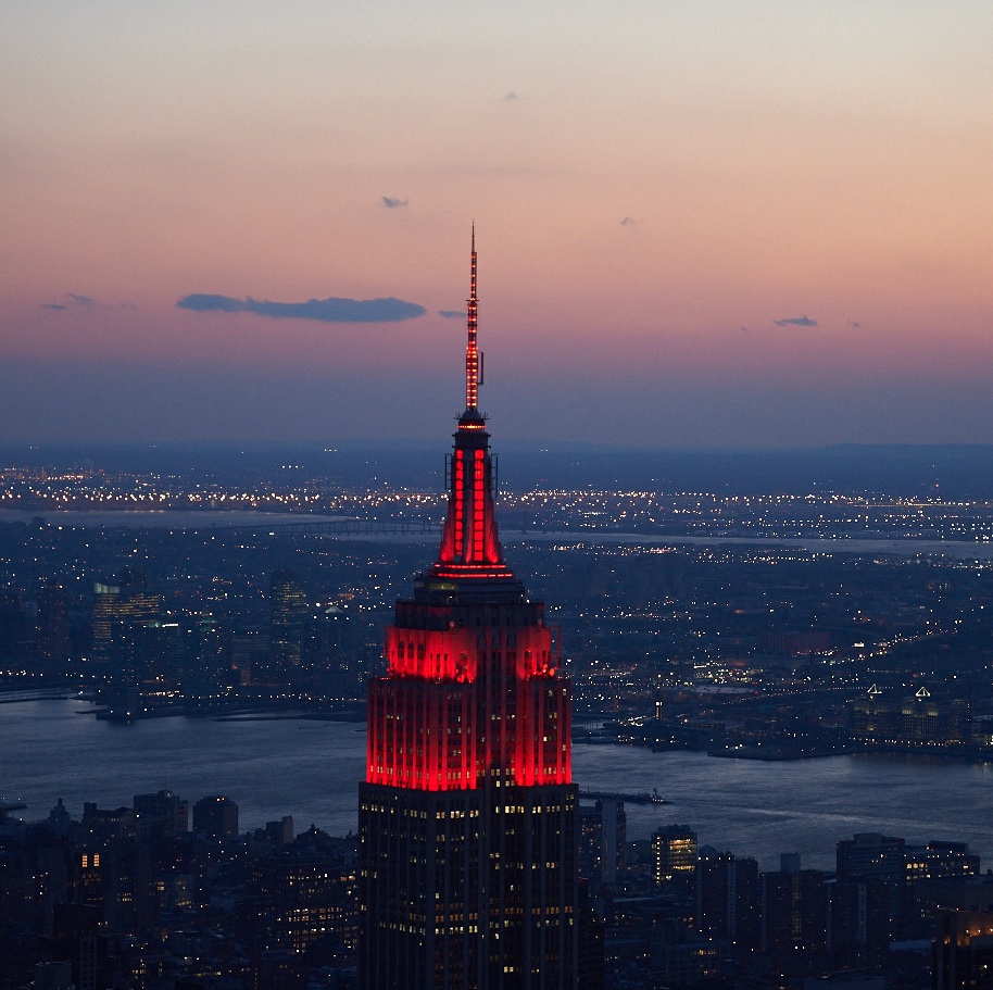 EmpireStateBldg's tweet photo. Celebrating 100 years of @TIME tonight #ESBright https://t.co/pLahB91LEh