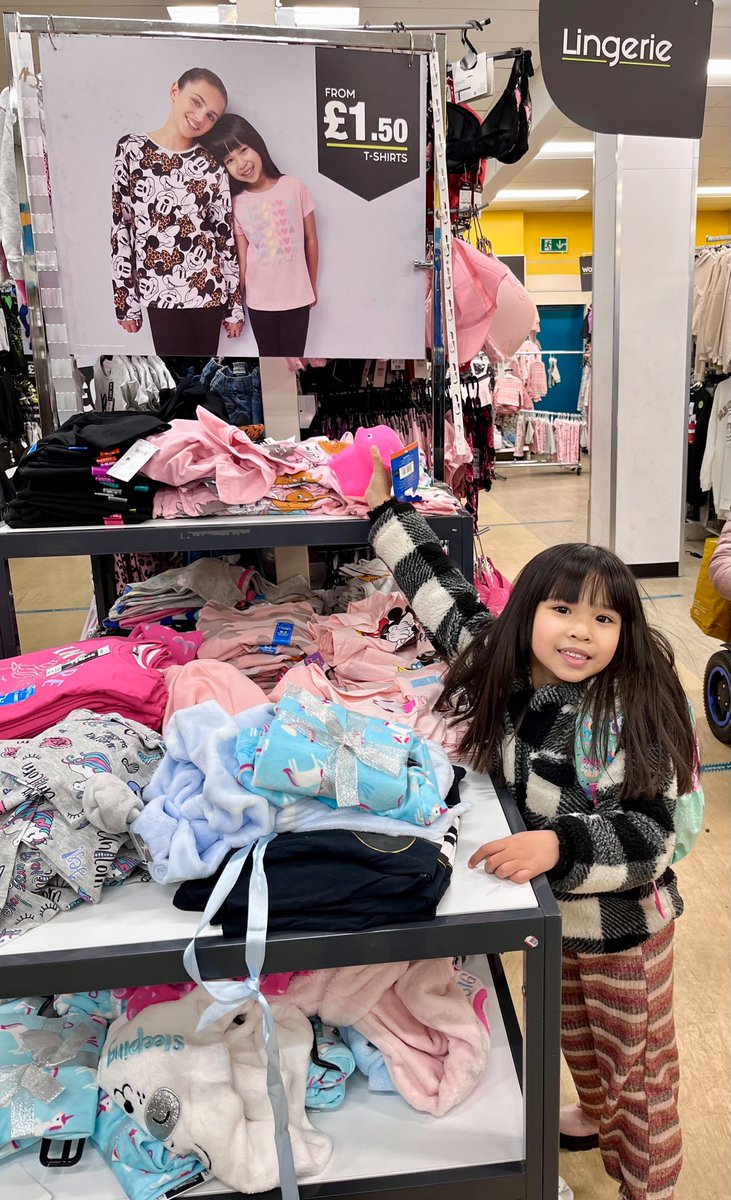 bruceandbrown's tweet photo. Chloe and Eliza spotted themselves in store @pepandco https://t.co/EB45yYtuee
