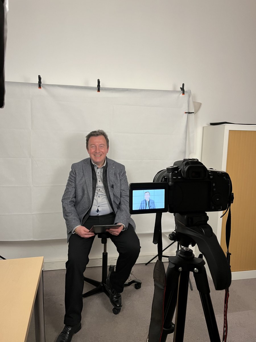 Cette semaine, nous avons pu tourner des portraits d'agences avec certains de nos adhérents ! Ces vidéos ont pour but de les mettre en avant à travers leurs objectifs et leurs réussites. 
Restez connectés.🎥
#agences #developpement #tournage #interview #attractivité #france