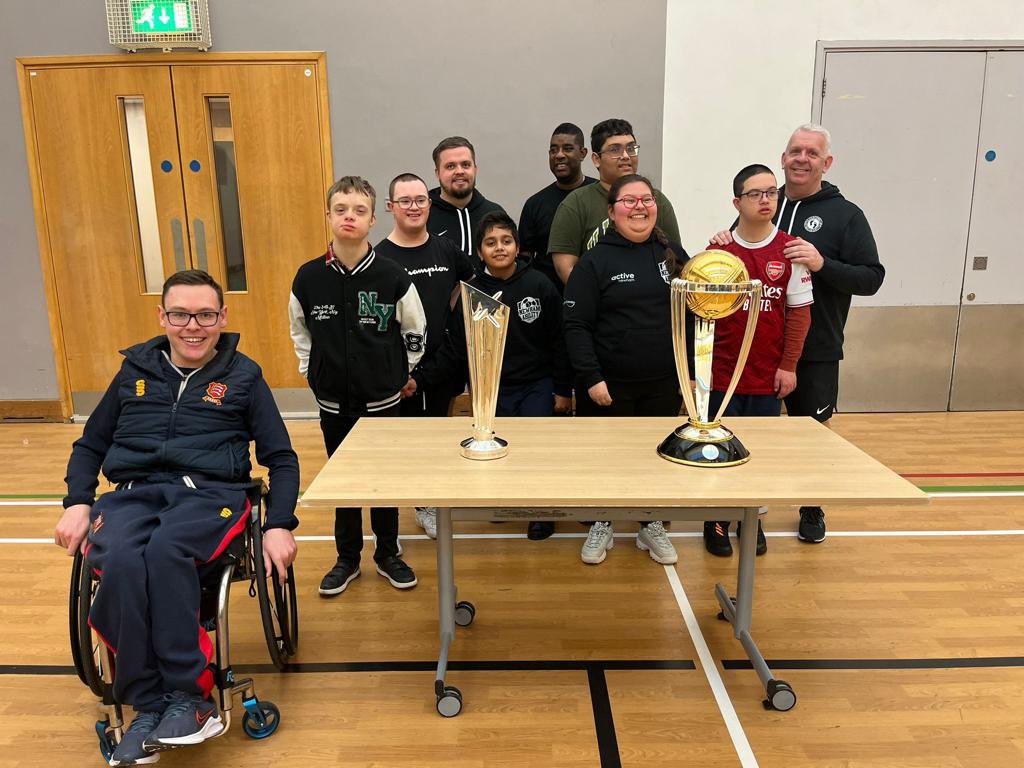 Our Newham Super1s hub had 2 special guests at Mondays session! 🏏🏆🏆
#super1 @NewhamAbility @EssexCCB @LordsTaverners