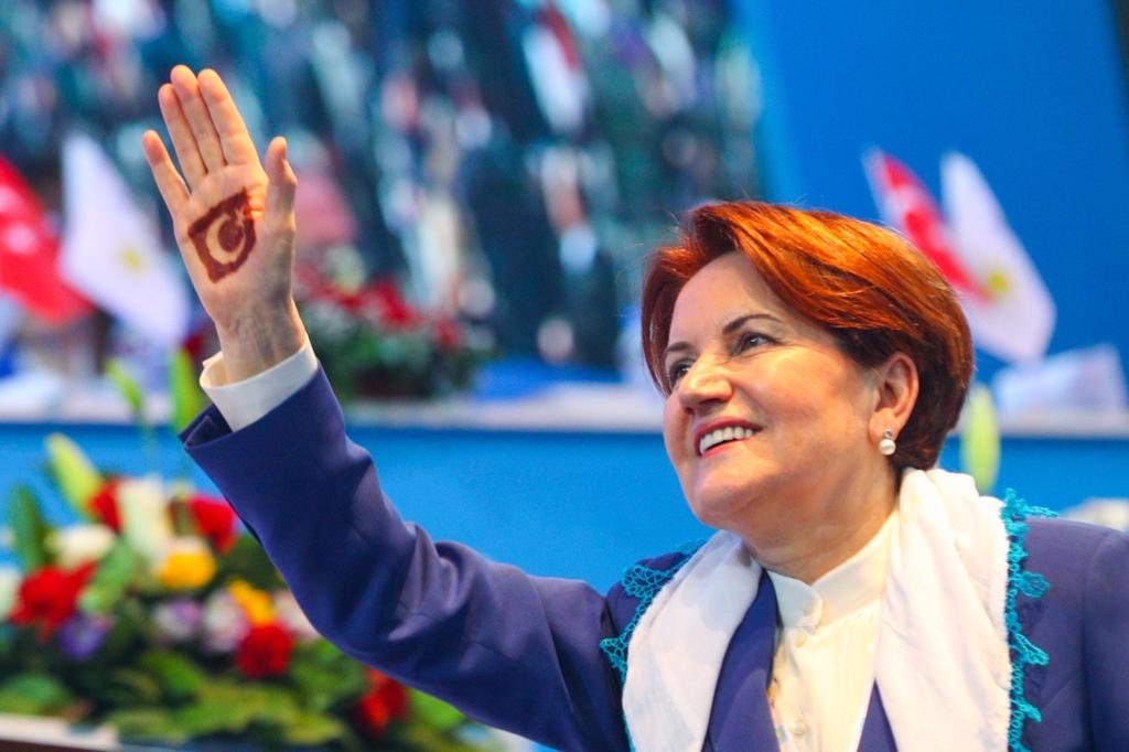 İmamoğlu meralin cb adayı olarak
6 + 1  masayı toplayacak  kılıçtaroğlu tıpış tıpış oy verecek

Yürü KeMAL  kim tutar seni yürüüüüüü 🇹🇷🇹🇷🇹🇷🇹🇷