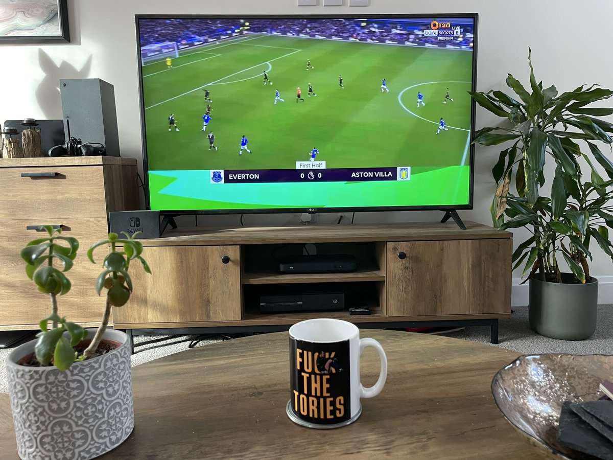 🥳 COMPETITION TIME 🥳

To be in with a chance of winning one of my popular F the Tory mugs

Just:
- Follow us📱   
- RT this post💙
- RT my pinned post🙋🏼‍♂️

Winner announced at 10pm on Sunday Good luck. 💙 #Everton