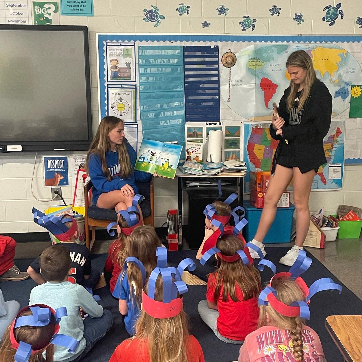 So happy to be a part of this year’s Read Across America! Thank you to Roopville Elementary for having us! 🐺🐺

#WolvesRead #WeRunTogether