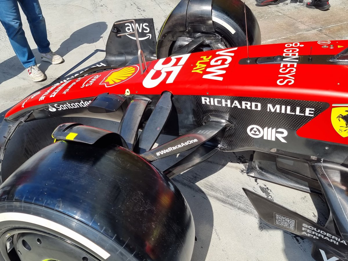 FerraristaHu's tweet image. 🚨 Hivatalos az #FP2 végeredménye Bahreinben : ⤵️🏁

- Charles Leclerc #P4
- Carlos Sainz #P14

Fel a fejjel srácok!

 Holnap folytatjuk! 🏁🙌🇮🇹🐎

©️ Albert Fabrega

#Ferrarista #essereFerrari #F1 #BahreinGP 🇧🇭