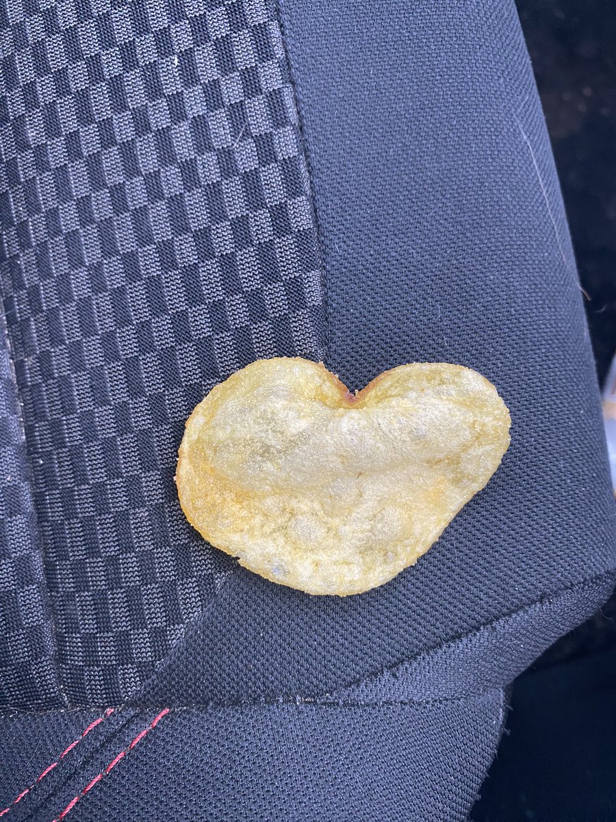 LisaMay02612's tweet photo. @walkers_crisps #lovefromwalkers https://t.co/dS106COOsw