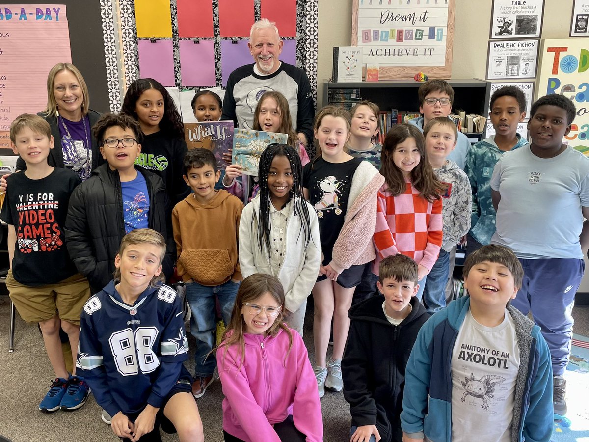RFriend_Class's tweet image. Mr. Mark Schluter stopped by our classroom today for Northwest Reads! Our 4th graders really enjoyed the books he shared with us. 😄📖💜@schluterelem @NorthwestISD