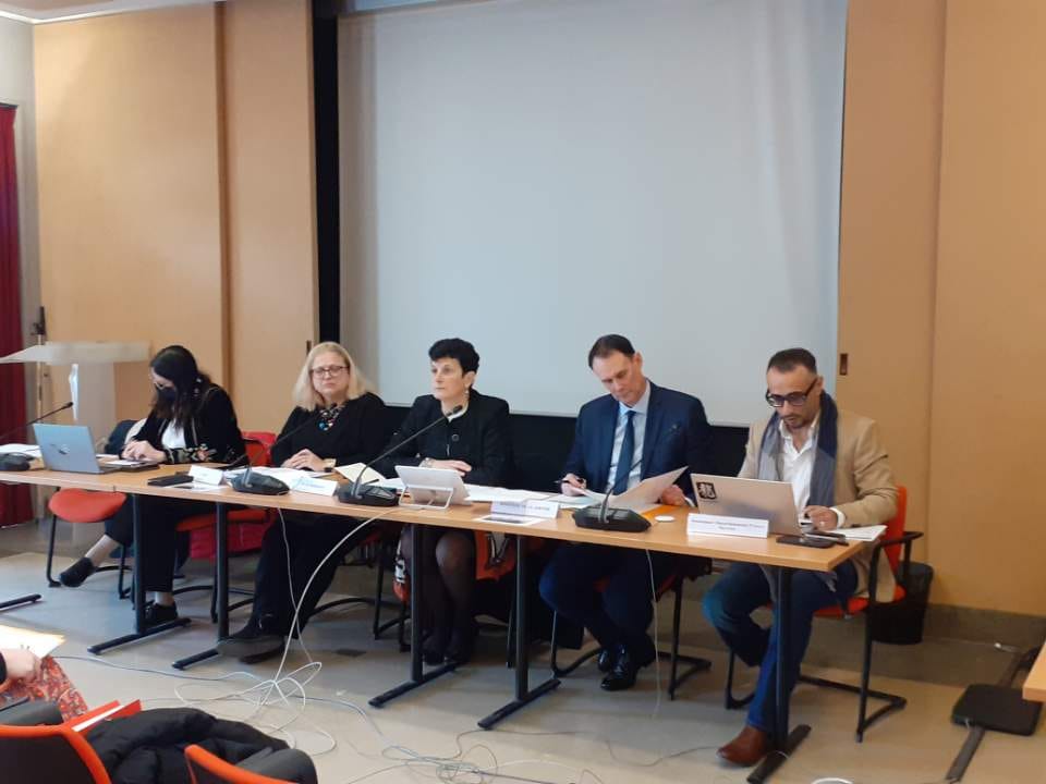 Prefet78's tweet photo. A la préfecture des Yvelines, ce jour, 1ère rencontre départementale des acteurs de France Service dans les Yvelines, en présence de F.Ghilbert, sous-préfète de Rambouillet, du président du tribunal judiciaire, des 20 France Service &amp; des opérateurs. 👇 https://t.co/dDumfx02tf