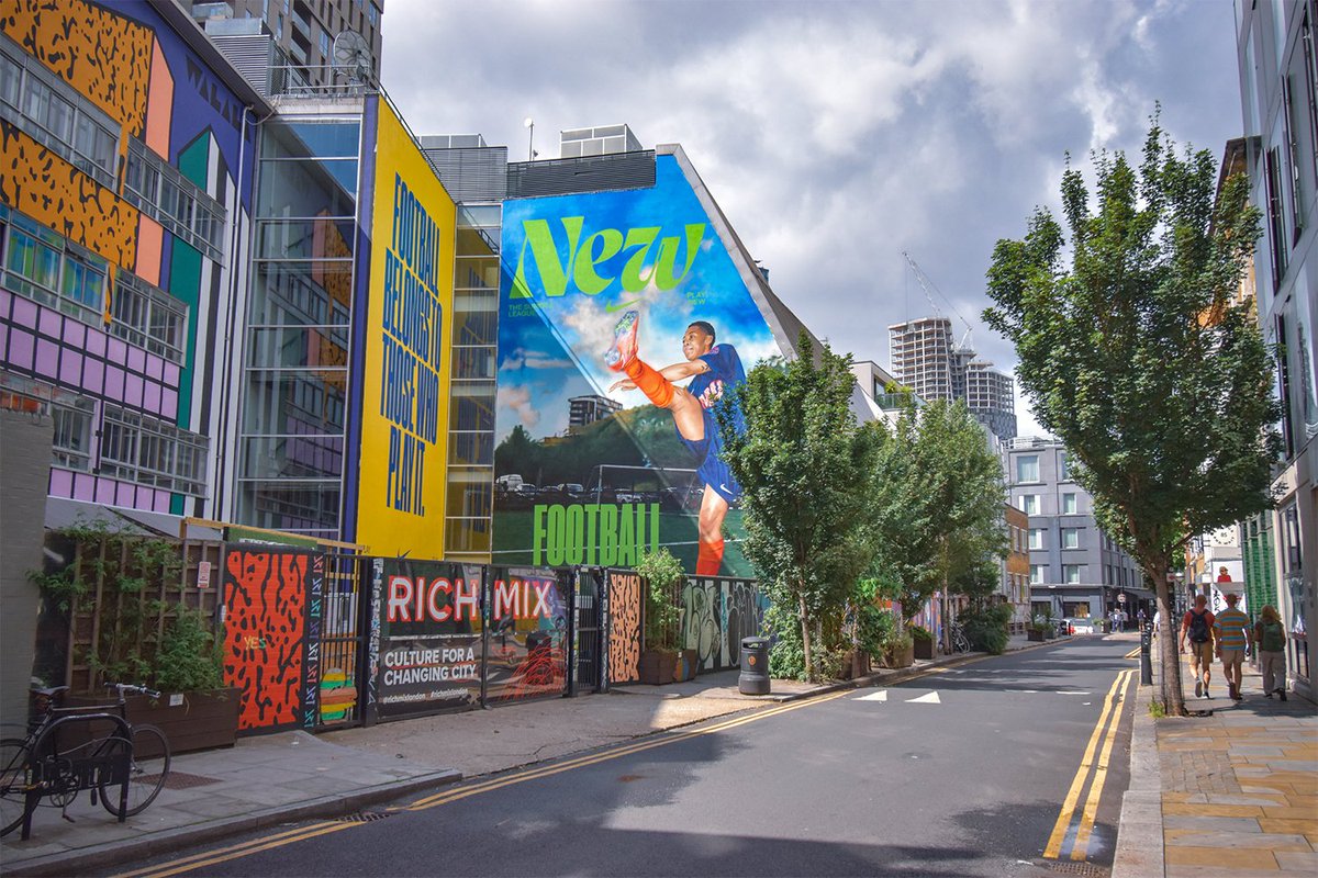 Did you know you can advertise on our back walls?

Make a real impact with a statement on our gigantic back walls – 600 square metres of flexible space on Shoreditch’s Redchurch Street.