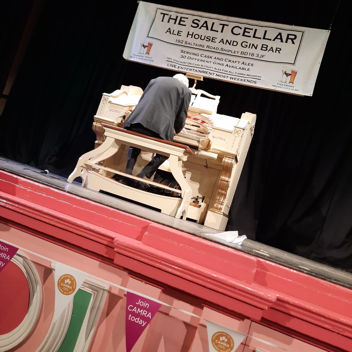 HowDoYorkshire's tweet photo. We are currently sampling the delights of Bradford's @CAMRA_Official Beer + Cider Festival which has made a gleeful return to Victoria Hall in Saltaire this year!
Catch you at the bar 🍻(hic)
#BBCF2023 #Saltaire #allthingsbeerandbeautiful https://t.co/JJLI5lplZS