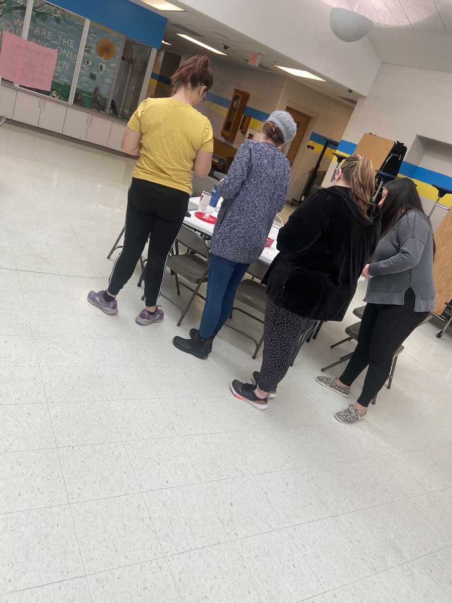 BreannaBea's tweet photo. @LincolnGI staff explore different ideas for using the summary mat with students and add dots to ideas they would like to try! https://t.co/WTqnpziZod