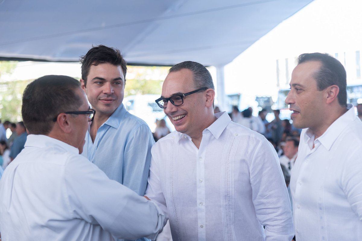 Autotab_VC's tweet photo. Entrega especial de autobuses O500 U 1826 carrocería Busscar LE Mercedes-Benz en Yucatán, Sistema Metropolitano de Movilidad Amable y Sostenible "Va y Ven" agradecemos la preferencia hacia la marca y el grupo.
#Autotab #GrupoDG #MercedesBenzAutobuses #iMBAtibles #SúbeteAlMercedes https://t.co/igU9muGsQ8