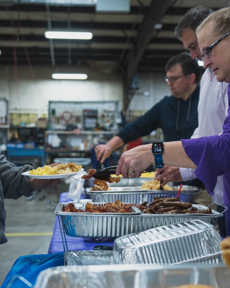CardMonroeCorp's tweet photo. Happy Employee Appreciation Day! We celebrated with a delicious IHOP breakfast! https://t.co/cHwc55j8id