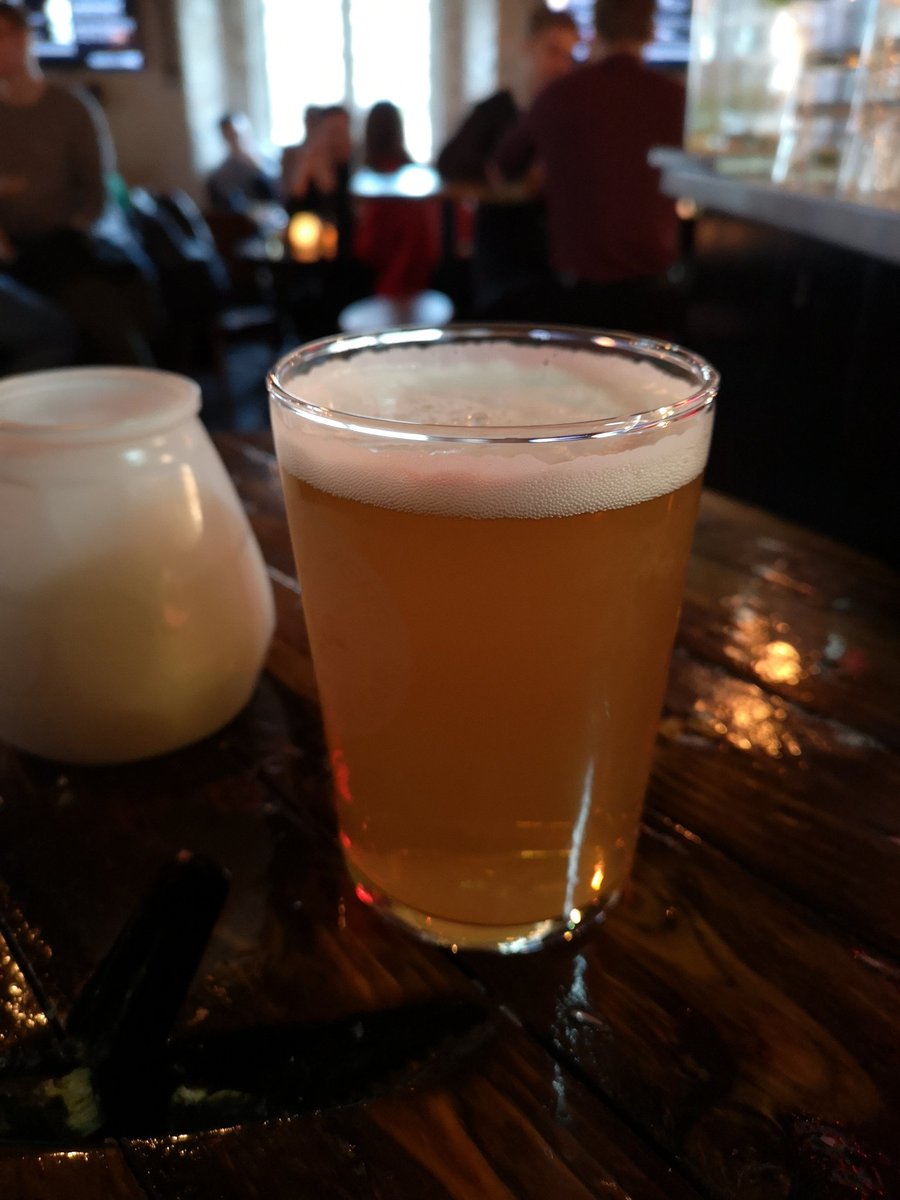 NielsAnderzen's tweet photo. Oh, yeah...! Cheers everybody! #TGIF #FridayDrinking https://t.co/JNnwzLeOWO