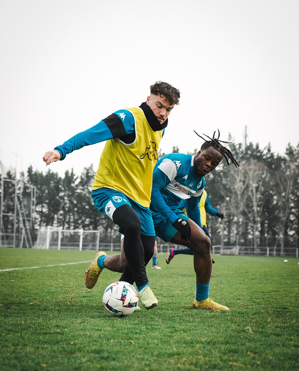 ChamoisStFlo's tweet photo. Prêts pour 𝗹𝗮 𝗯𝗮𝘁𝗮𝗶𝗹𝗹𝗲 ⚔️

🔜 #CNFCRAF #EnsembleToujours https://t.co/6cDiE7Ai0o