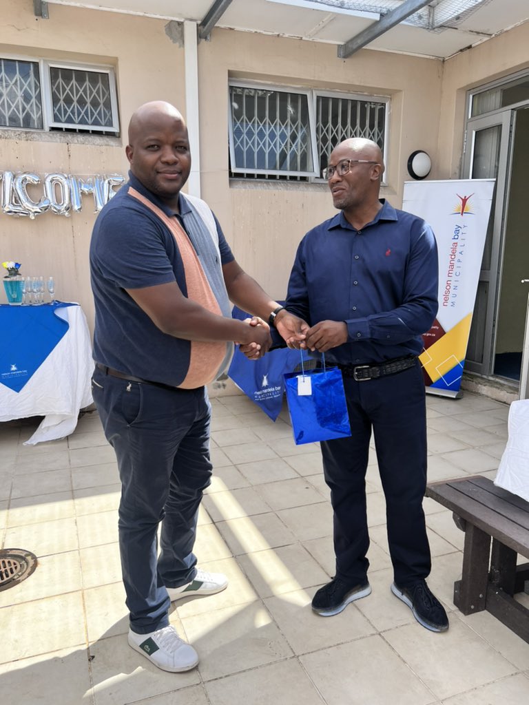 NMandelaBaymuni's tweet photo. their careers by being involved in any corrupt activities such as selling drivers licenses and taking bribes.
#GetNMBWorkingAgain
#Bathopeleprinciples
#NMBMTrafficandLicencing
#BackToBasics https://t.co/HRW2s5EXfy