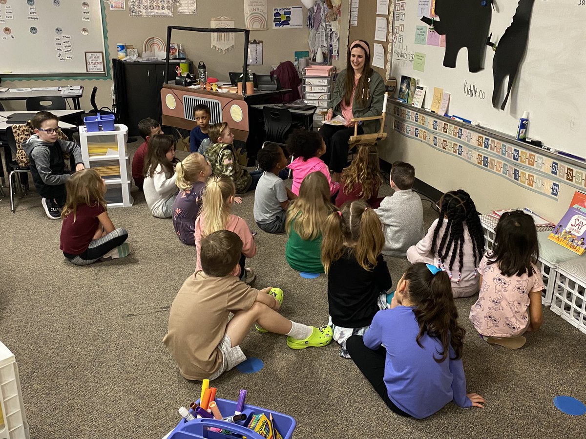 katybarrey's tweet photo. Today’s #northwestreads was an absolute BUCKET FILLER! I got to share a book about #kindness with 3 of the sweetest classes of 1st graders @schluterelem. I’m so thankful to be a part of the best @NorthwestISD family as we rally around a love for #literacy! 🤍 https://t.co/YQuRO4GWiv