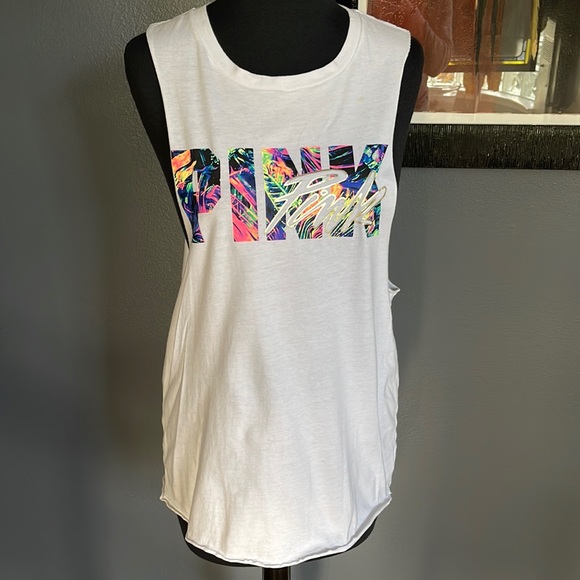 Mom2Demalia's tweet photo. So good I had to share! Check out all the items I'm loving on @Poshmarkapp from @packsmack1 #poshmark #fashion #style #shopmycloset #luckybrand #pinkvictoriassecret #lululemonathletica: https://t.co/ce3VMDJSS5 https://t.co/K2z5Kfl6je