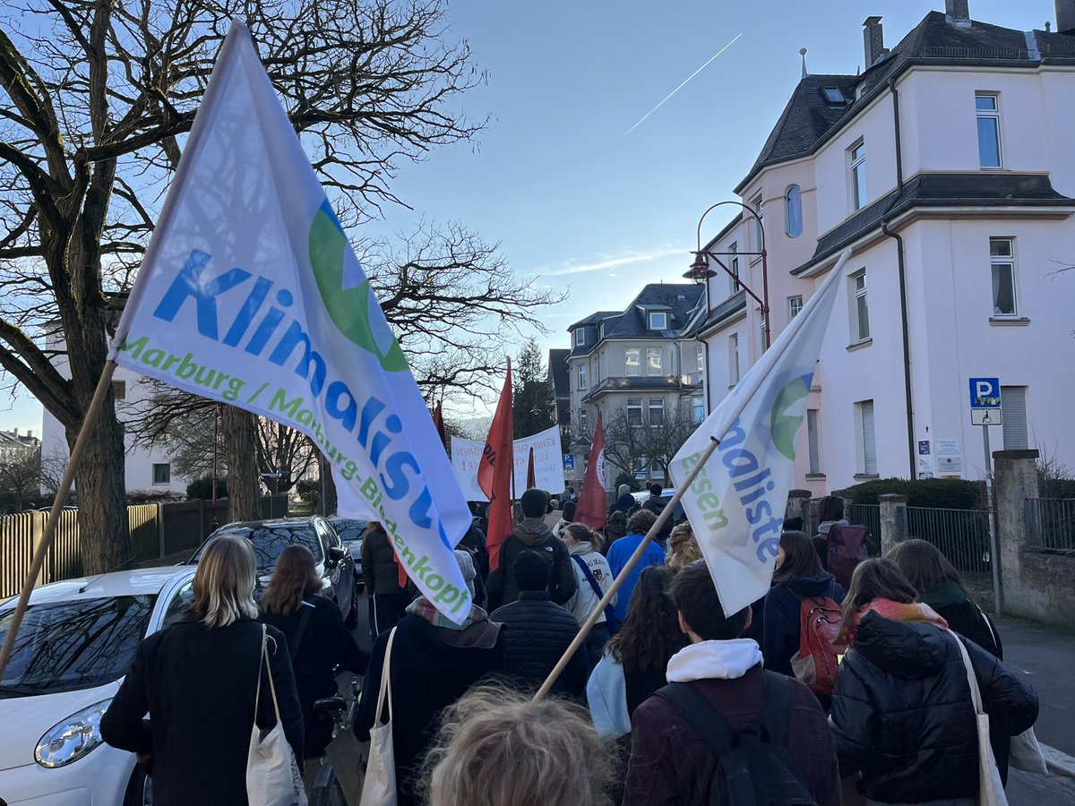 KlimalisteMR's tweet photo. #Marburg ist dabei #Klimakatastrophe #ClimateAction #ClimateEmergency #keingradweiter #1komma5 https://t.co/vFeDIINx0d