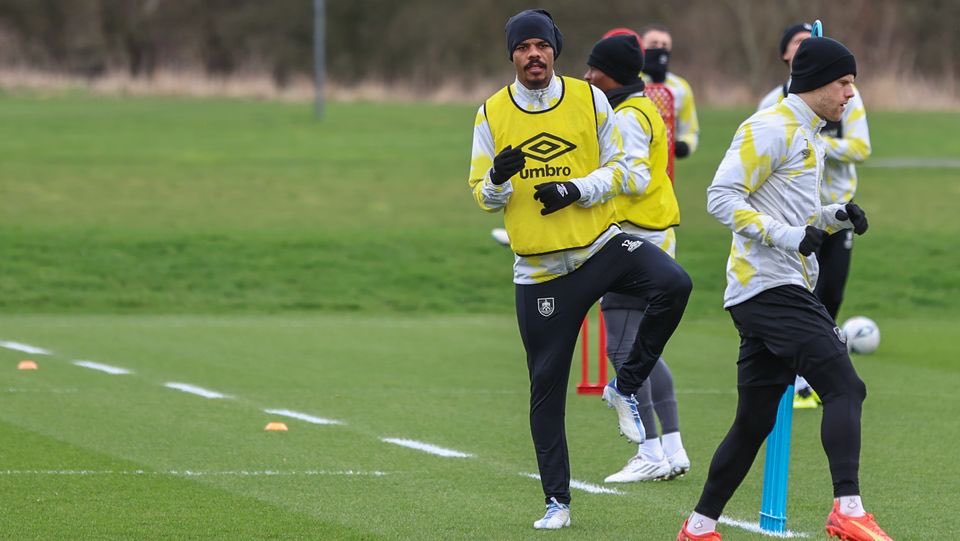 Burnley_FR's tweet photo. Dernier entraînement avant le déplacement à Blackpool. #clarets https://t.co/rXCka0slJc