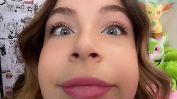 Me looking at Crunchyroll, waiting for the new Attack on Titan episode to drop https://t.co/bpf7i8Tu