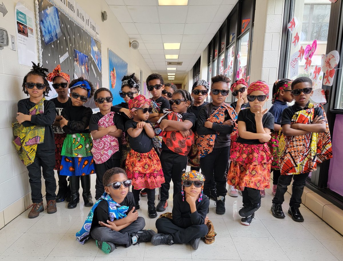 FosterLovesEdu's tweet photo. How we pulled up to the Black History Month Showcase! 🇬🇳 https://t.co/pcwFh700qN