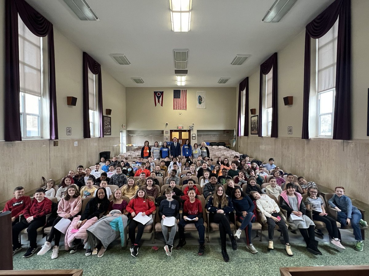 KevinCKussmaul's tweet photo. Today Parma City Hall hosted the 4th Graders from my alma mater Dentzler Elementary. I also saw my 5th Grade teacher Mrs. Paltani. They asked great questions and did a mock council meeting. @ParmaSchools
#thisisparma #meetmeinparma #weareparmaproud #pcsdproud https://t.co/hiDyinw7Dd