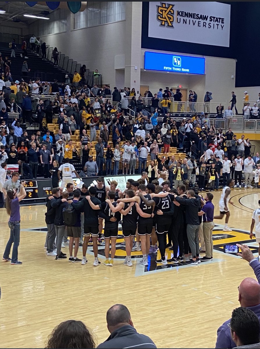 So thankful to all the Lipscomb faithful that made the trip to Kennesaw last night! Our cheerleaders, students and community FOUGHT WITH US to the end in a tough environment!! Could not be more proud of our team! @lipscomb is a special place and I am blessed to be a Bison!!