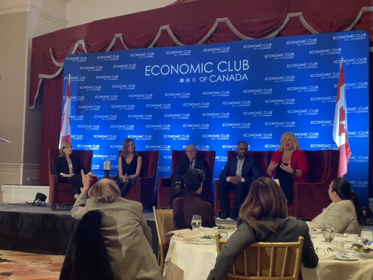 AsthmaCanada's tweet photo. Fantastic lunch yesterday @CanAgeSeniors discussing the importance of health equity, building trust with communities, and patient engagement. https://t.co/IkIM4FCbM6