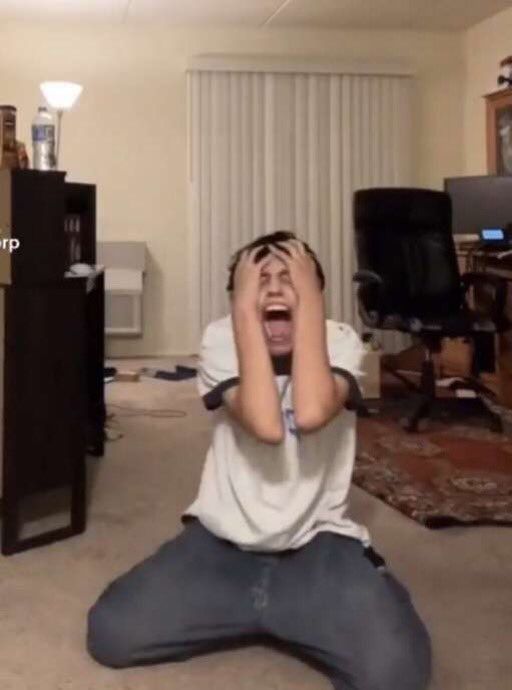 24.7 Mus 🇲🇾 tweet media