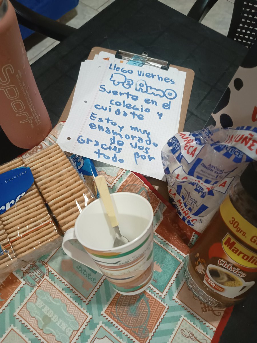 Despertarme y que siempre me haga una cartita o me prepare el desayuno es un detallazo hermoso🫶🏼🥹