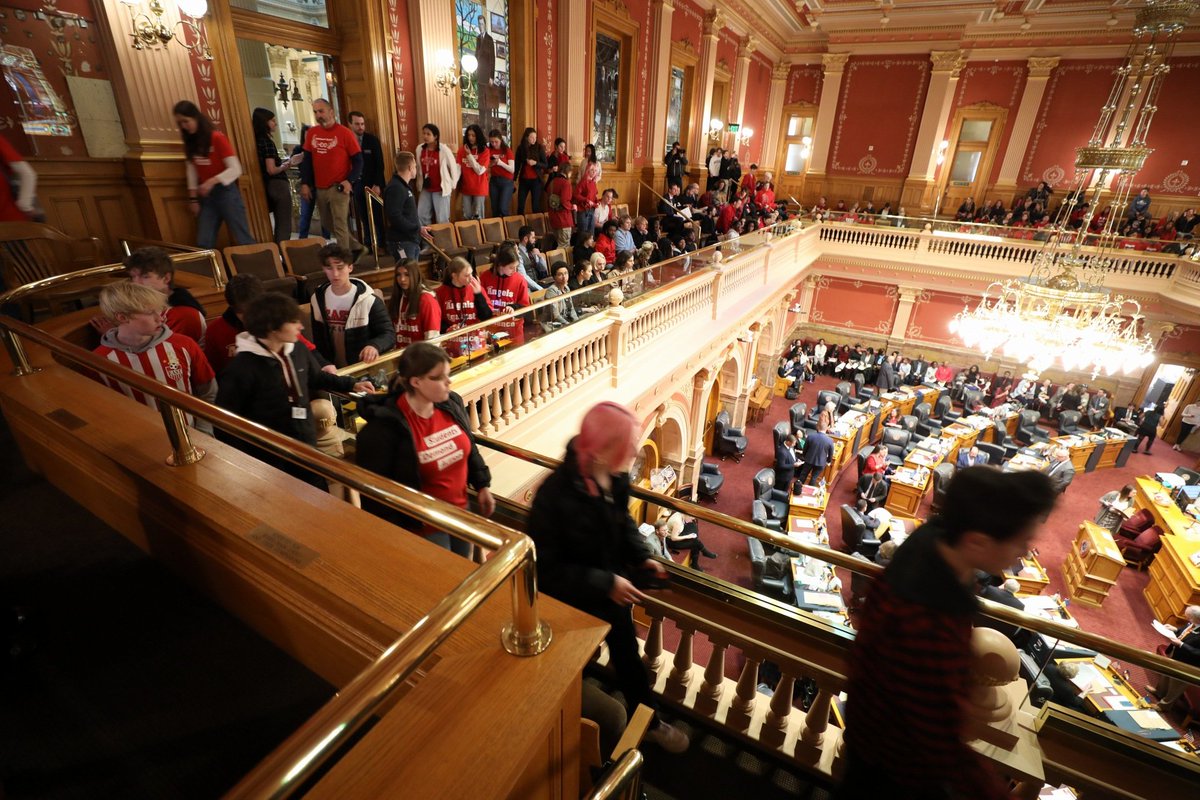 KevinJBeaty's tweet image. Following a ton of high school students marching for "stricter gun control" at the CO Capitol.