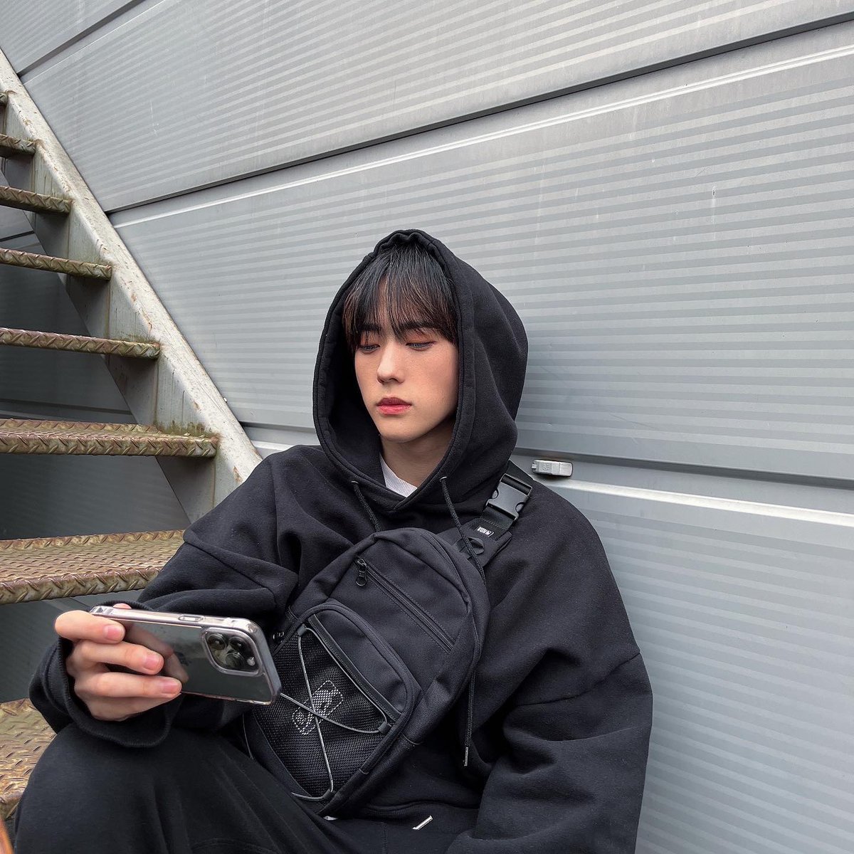 yoon jongwoo dancing videos — a thread ✨
