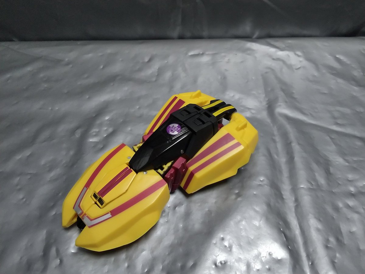 Hiwokun's tweet image. ｢#ドラッグストリップ｣
『#BOTCON２０１１』#ザ・スタンティコン・ジョブ(BOXセット)から、ドラッグストリップです。『#アニメイテッド』#アーシー のリカラーになります。G1 #ドラッグストライプ をイメージしたカラーリングですかね。
#ANIMATED #トランスフォーマー