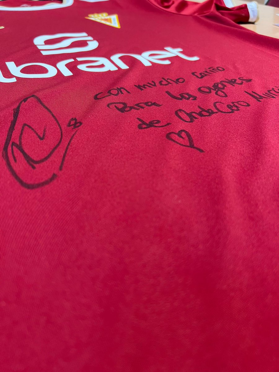 Victorio de Haro (@victoriodeharo) on Twitter photo 📢 ¡Tenemos REGALO a la vista!
👨🏻✈️ El capitán del <a href="/realmurciacfsad/">Real Murcia CF</a>, Armando Ortiz, NOS HA PREPARADO una CAMISETA FIRMADA.
😉 ¿La quieres?
🧧 SIGUE esta cuenta y dale RT a la publicación.
🎁 ¡El martes la entregamos en @OndaDeportivaMU! 📢 ¡Tenemos REGALO a la vista!
👨🏻✈️ El capitán del <a href="/realmurciacfsad/">Real Murcia CF</a>, Armando Ortiz, NOS HA PREPARADO una CAMISETA FIRMADA.
😉 ¿La quieres?
🧧 SIGUE esta cuenta y dale RT a la publicación.
🎁 ¡El martes la entregamos en @OndaDeportivaMU!