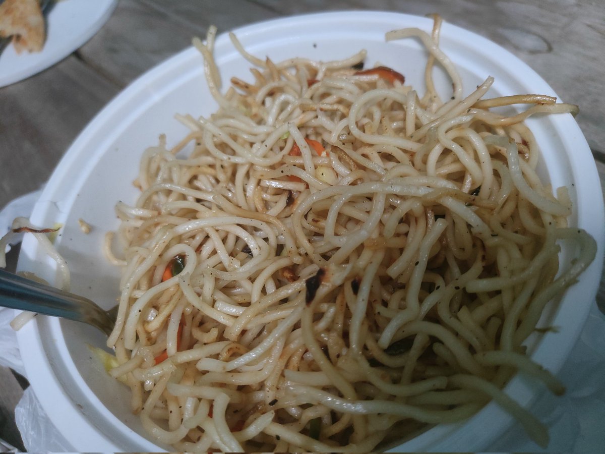 vivek_kumar_705's tweet image. Hey @SwiggyCares / @Swiggy, disappointed with my recent order. Found hair in my chicken roll &amp;amp;  chowmein is not cooked properly. Can you please take necessary action? #UnsatisfactoryFood #BadService #RefundNeeded.
Order I'd:- #160949874661