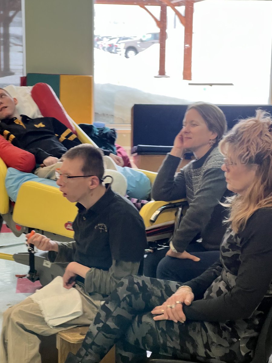 MTH D.E. Class tweet media