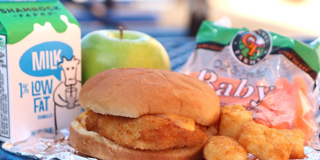 How we start the weekend: 🐟😍

Did you know? We're serving REAL fish filet sandwiches every Friday through March.

#highlinerfoods #fishfilet #alaskanpollock #fishsandwich #omega3 #fattyacid #hearthealth #schoollunch #NSLP #SUSD #feedingthefuture #hungerheroes