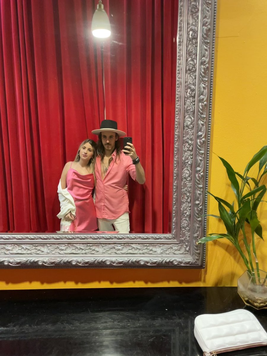 shiftingfractal's tweet photo. Meet our founders @JEVS_art and @iamveroisabel ✨ Reality is a consensus, find ppl who share your reality ❤️🔥 #TuneIntoTheFrequency❤️🔥 https://t.co/G7WjUaQz9h