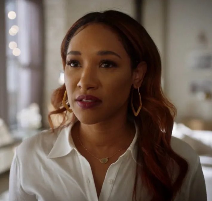 BamSmackPow's tweet image. Candice Patton shoots her last shot of THE FLASH today. 🥲