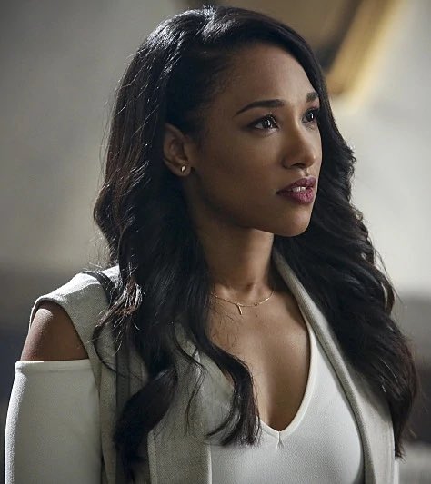 BamSmackPow's tweet image. Candice Patton shoots her last shot of THE FLASH today. 🥲