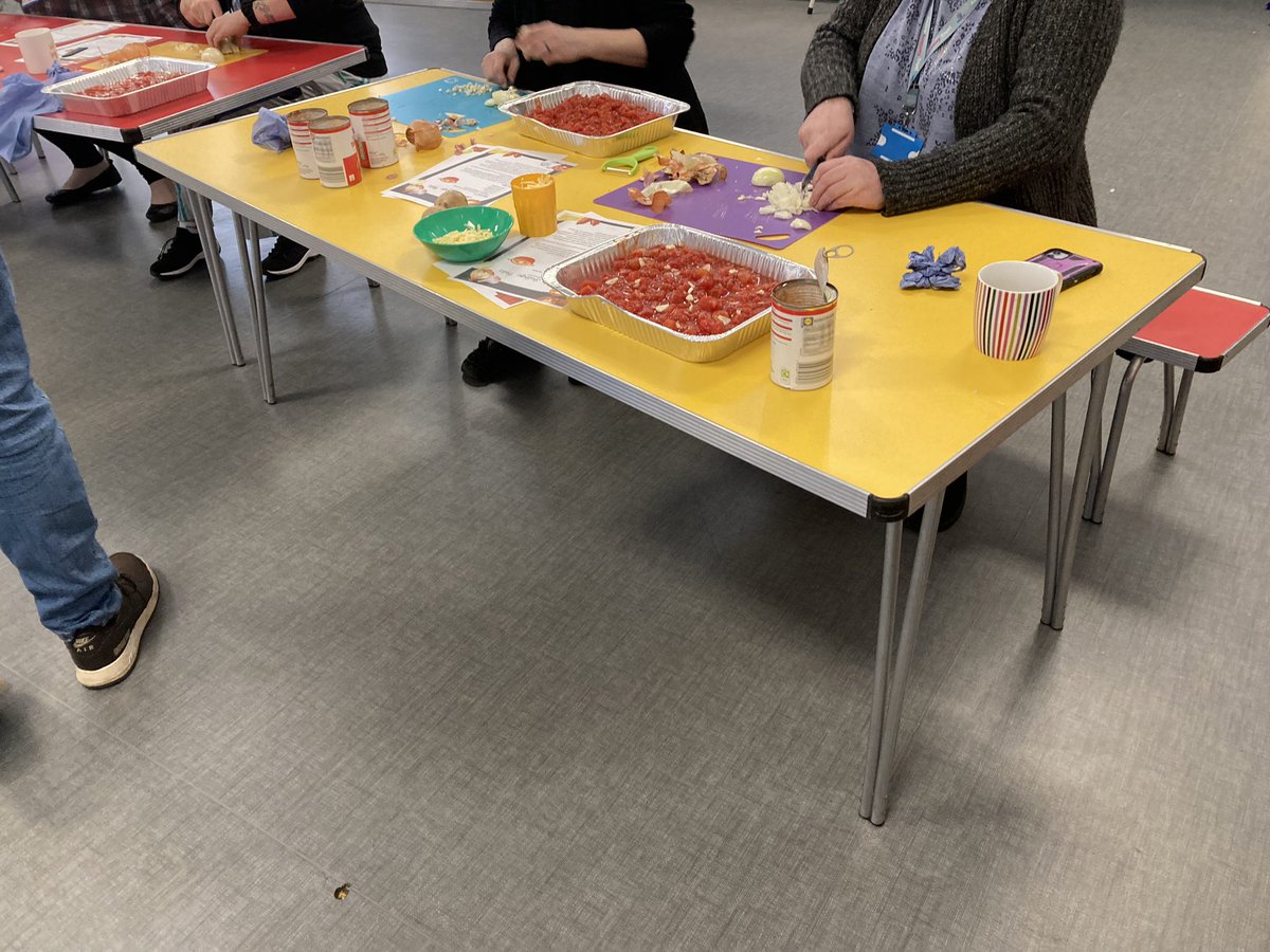 LjdCoaching's tweet photo. Today we delivered with @ChefSargie our first parent workshop on family healthy eating,physical activity with parents @budeprimary - Infants&amp;Juniors @AspireAcademies A great success,lots learnt and fun had. 
@BudeStrattonTC @cornwall_active #T2M #CostOfLivingCrisis https://t.co/fTzDmRWtSF