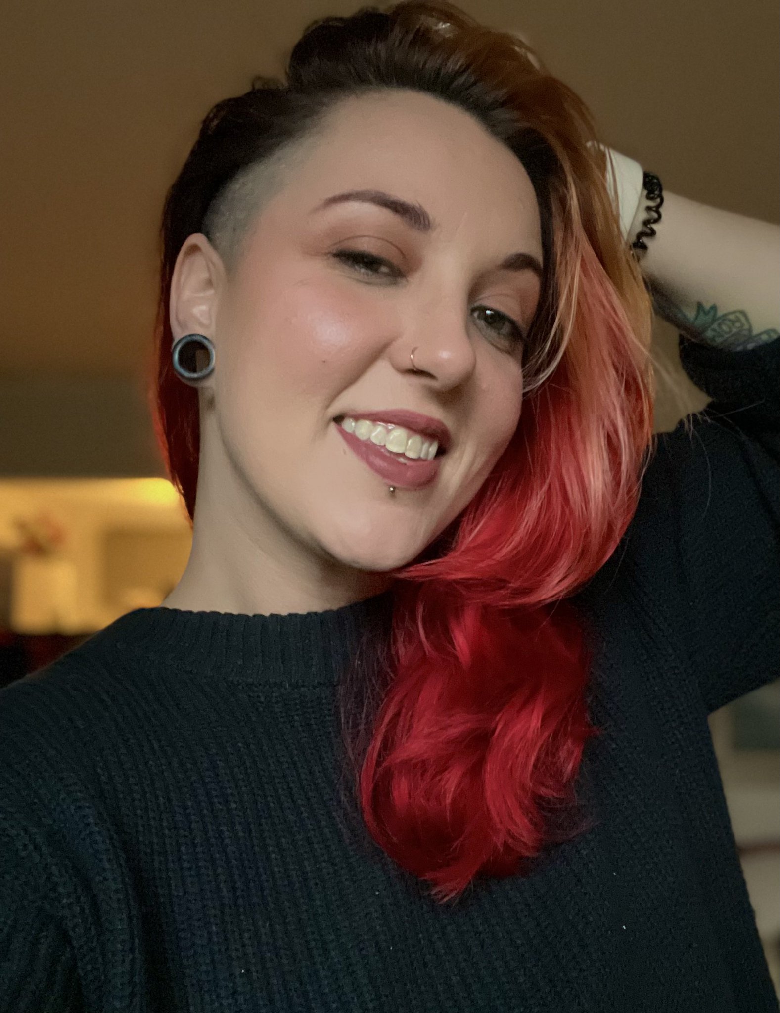 Time to go shopping 😌 Don’t forget to check my pages…a new clip just dropped 😘 https://t.co/I8ywoRLHNY
