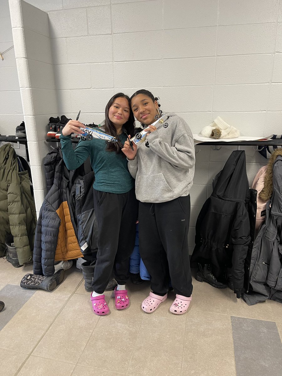 heyitsherring's tweet photo. The 8s spending some time building and testing out their kidder cars 🛠️🏎️ @SMCDSB_SCE https://t.co/LD6L11Swyi