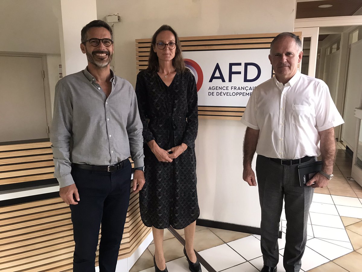 TdeGubernatis's tweet photo. Merci M. le Haut-commissaire pour votre visite dans notre agence et votre intérêt pour nos activités en Nouvelle-Calédonie
▶️1,9Md € d’encours à fin 2022
▶️24 projets financés en 2022 pour 143M€ (voir commentaire👇)
#afd #afdnc #mondeencommun https://t.co/3Z94zgsx8M