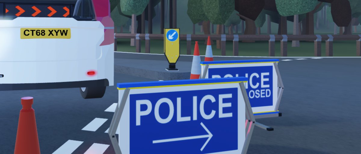 GlosRPC's tweet photo. Today, Gloucestershire Constabulary had to close a road. 

Showcasing @cgkDev matrix board. https://t.co/kWfFbNQApR