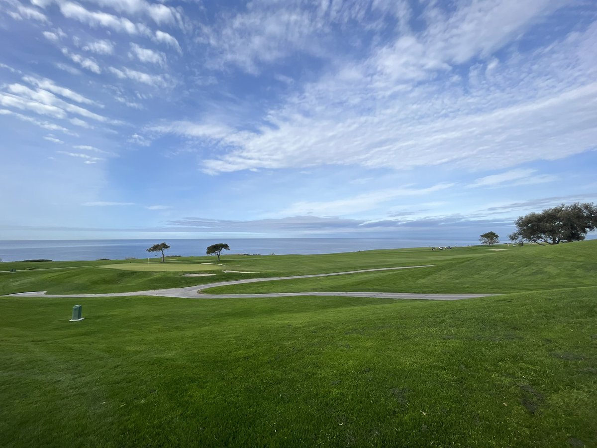 Nomad_Golf_'s tweet photo. Not many sites better than Torrey Pines on a clear day #golf #travel https://t.co/6c3sWv0INf