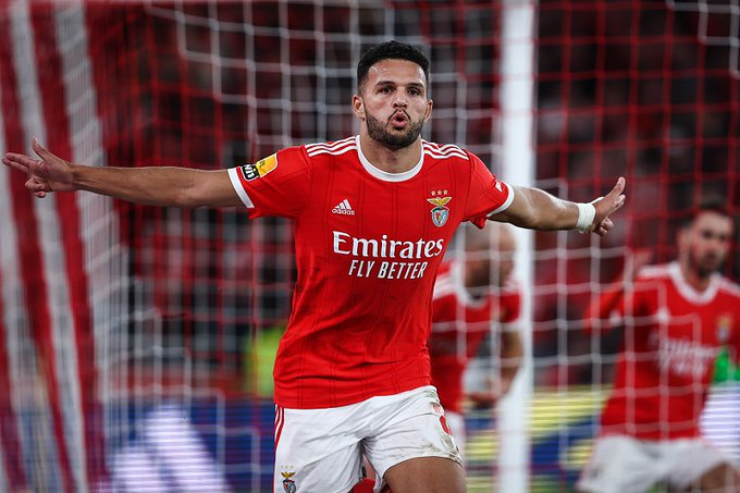 Gonçalo Ramos chega aos 20 golos esta época.