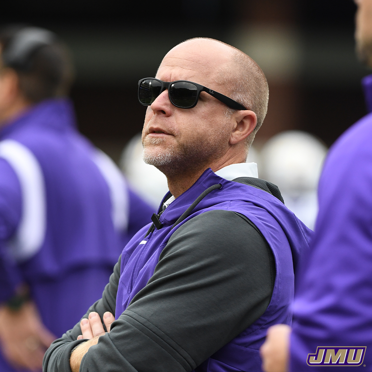 JMUFootball's tweet photo. 𝐀𝐭𝐡𝐥𝐞𝐭𝐢𝐜 𝐓𝐫𝐚𝐢𝐧𝐞𝐫 𝐒𝐩𝐨𝐭𝐥𝐢𝐠𝐡𝐭: 𝐁𝐫𝐲𝐚𝐧 𝐒𝐜𝐡𝐧𝐞𝐢𝐝𝐞𝐫

Hometown 🏡 - San Marcos, Texas 

Education 🏫 - Texas State ('08) &amp; Auburn ('10)

Fun Fact 📱 - Worked in a clean room for Motorola to help design G4 and G5 micro processors

#GoDukes https://t.co/BId0emXVSQ