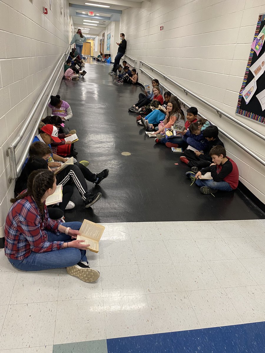 We ended an amazing Read Across America week with a reading train around the school!! 📚